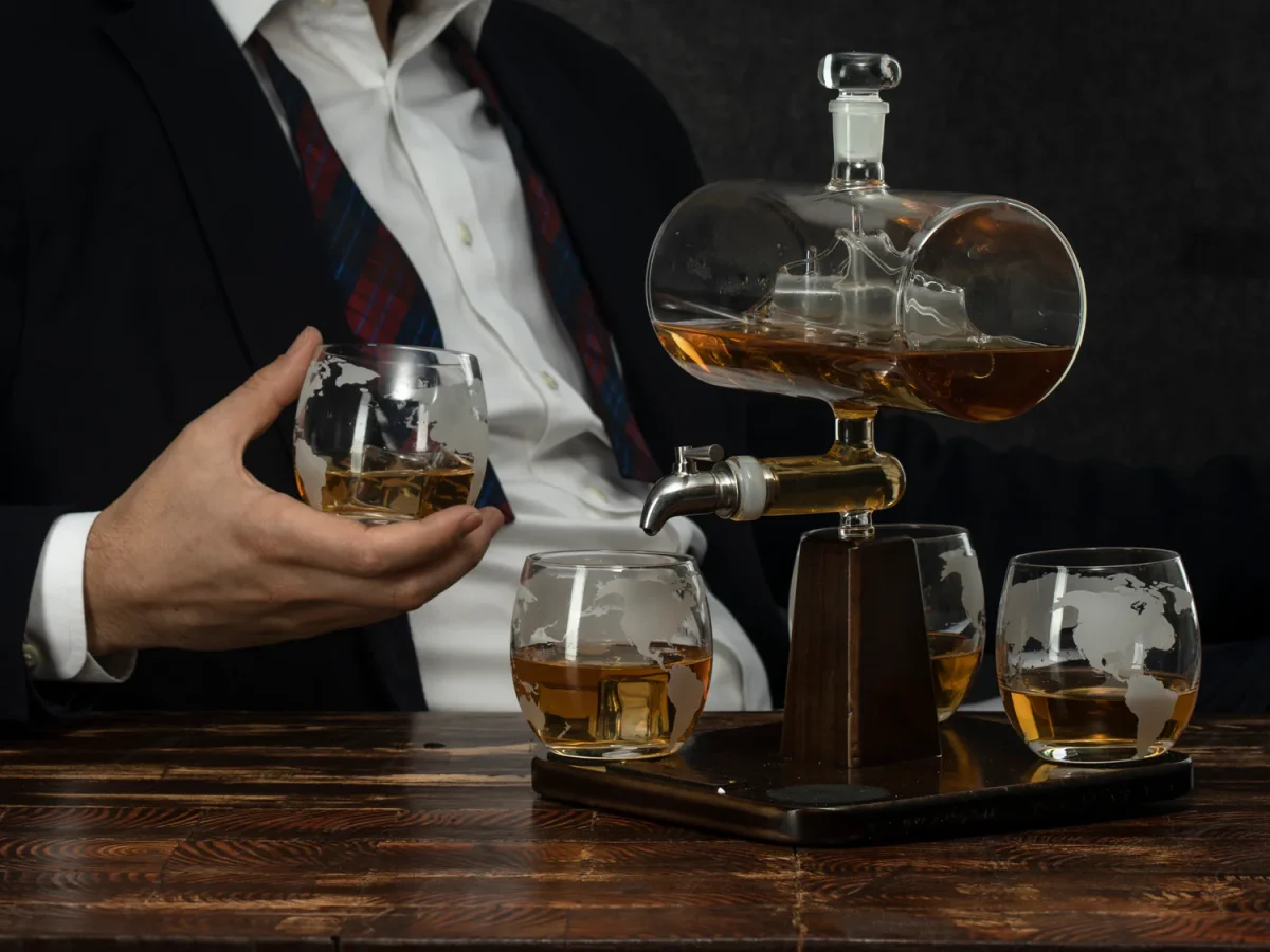 Antique Ship Decanter Set Premium Barware Gift Elegant Drinkware Collection - Image 7
